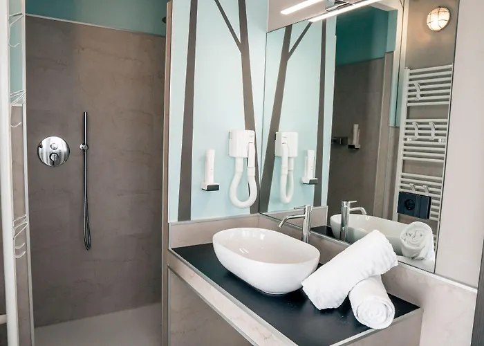 K Modern بسكييرا ديل غاردا