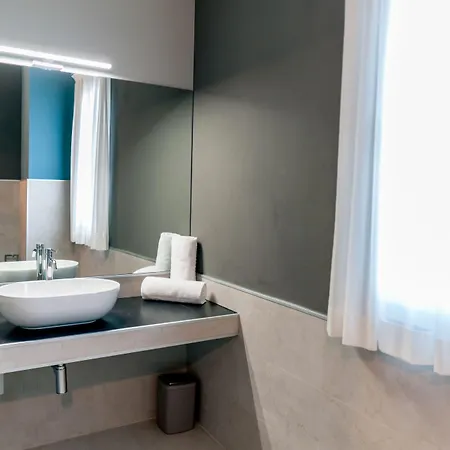 Szálloda K Modern Peschiera del Garda