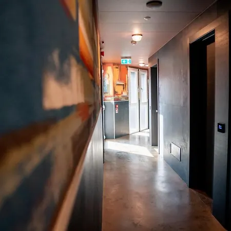 K Modern Hotel 3*