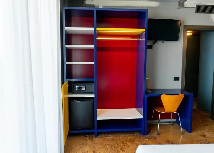 K Modern ペスキエーラ・デル・ガルダ